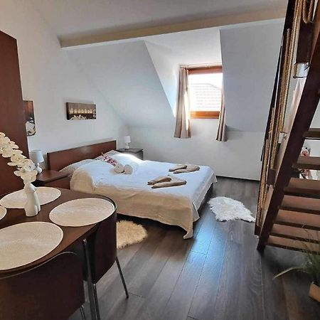 Viktoria Apartman Gyula Exterior foto